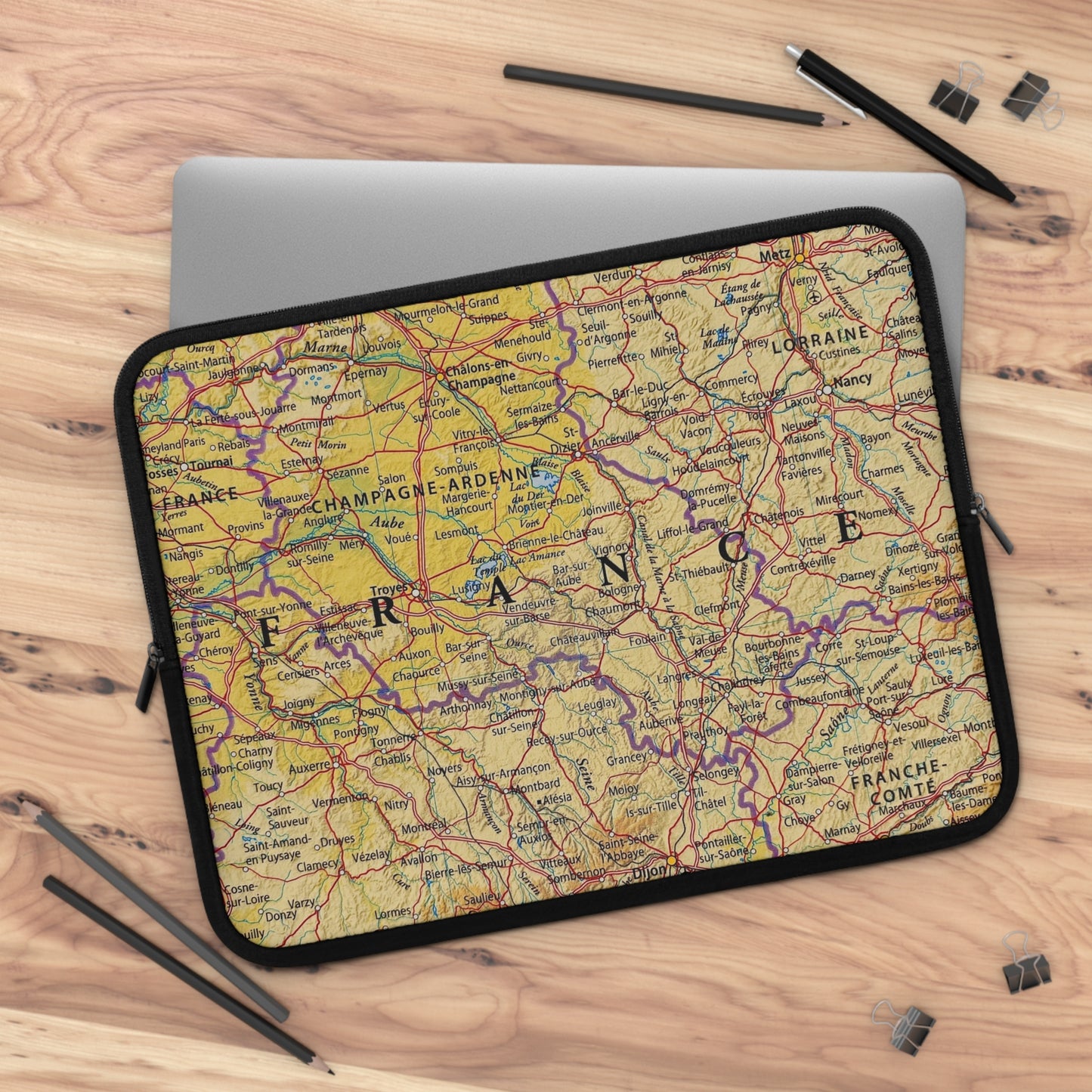 Hoes voor laptop en Ipad met Design van Frankrijk kaart