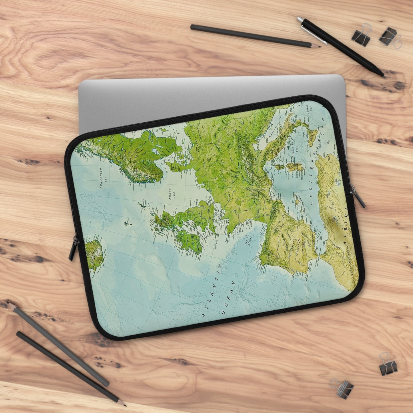 Hoes voor laptop en Ipad wereldkaart