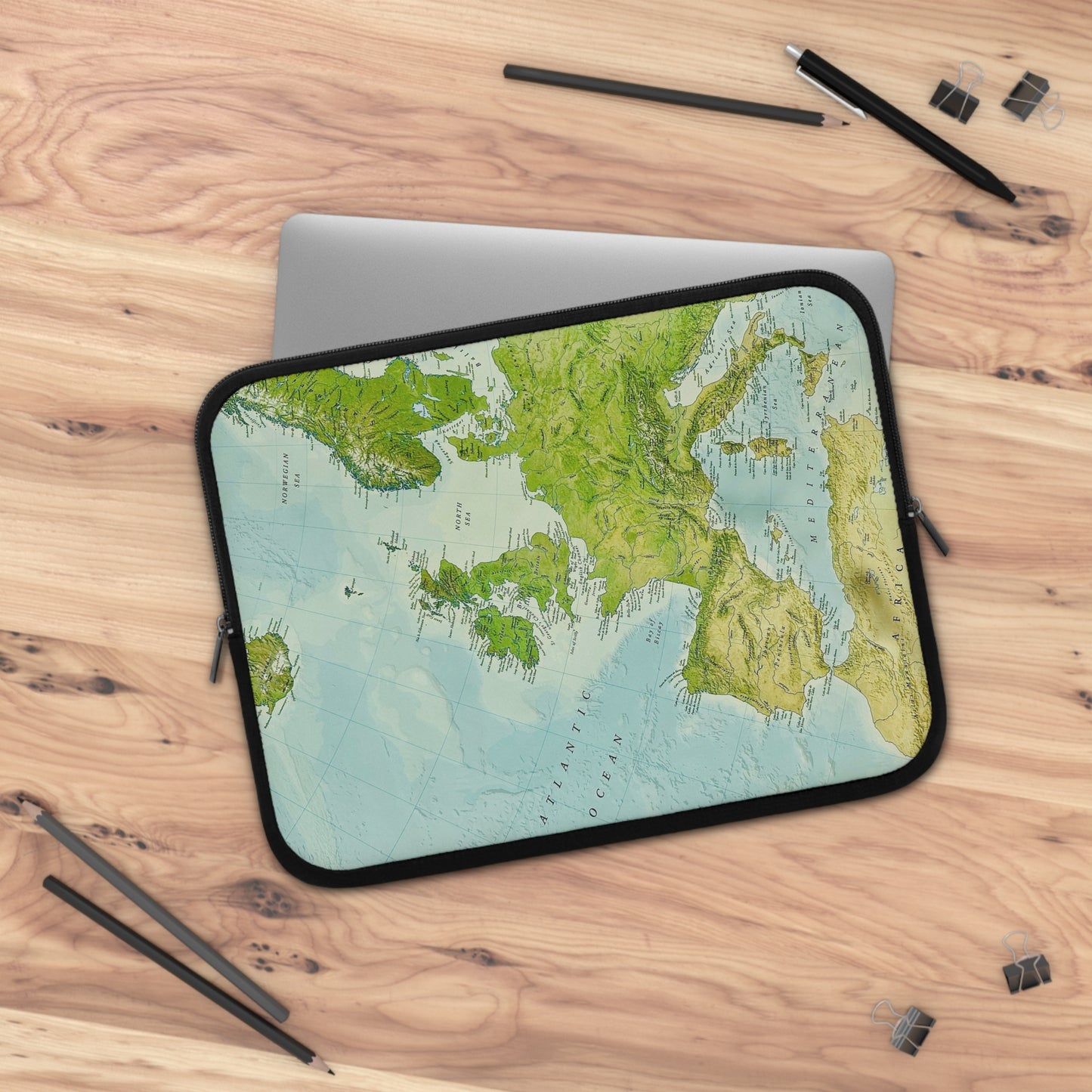 Hoes voor laptop en Ipad wereldkaart